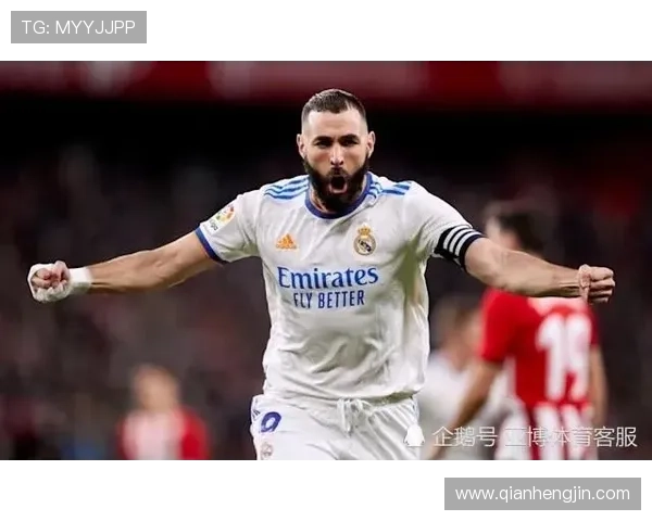 本泽马与伊布：全能前锋与支点核心的技术差异解析